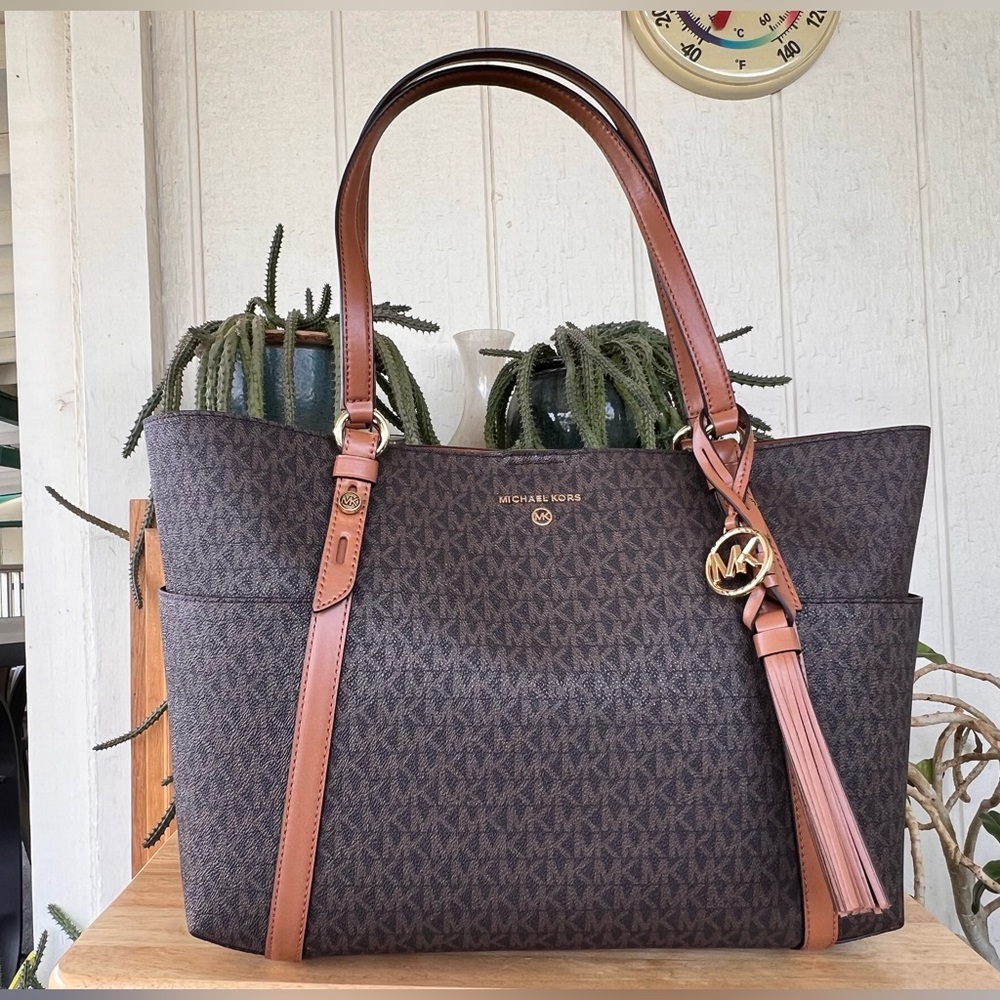 Michael Kors Sullivan Large Tote Bag - Picture 8 of 10